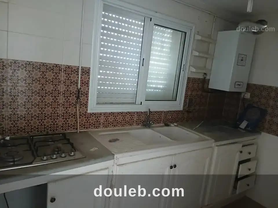 Etage d'une maison hamr - Miniature 3