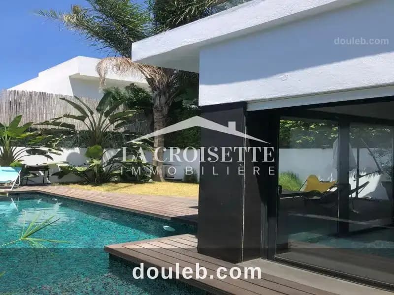 Villa s4 meublée avec piscine à la soukra zvl0036 à Ariana