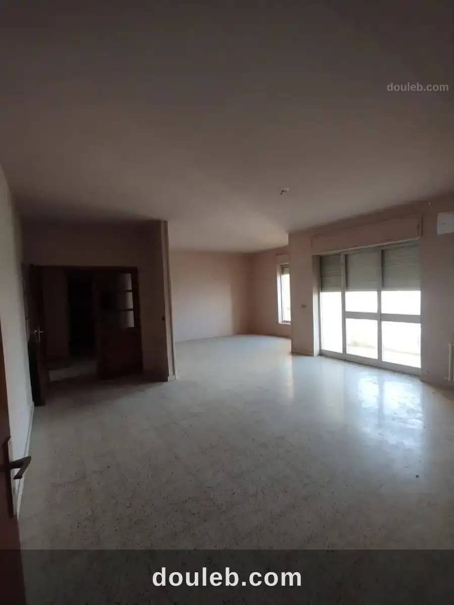 Un spacieux appartement s4 à menzah5 à Ariana