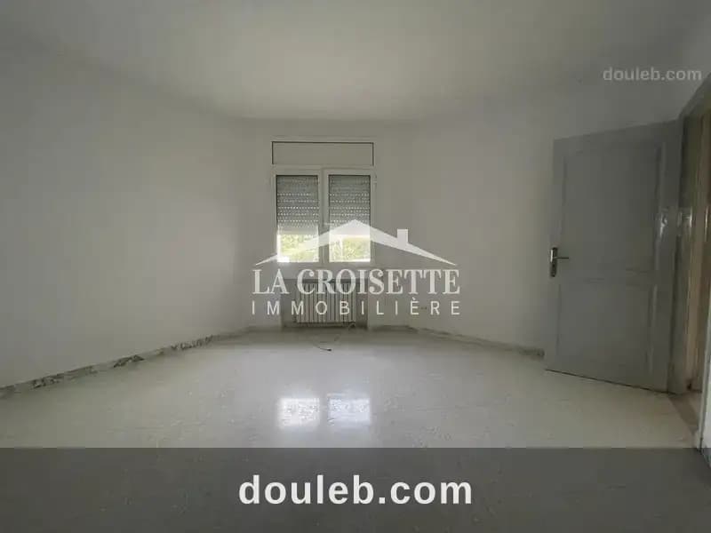 Duplex s4 avec jardin à la marsa mal3607 - Miniature 3