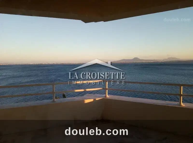 Appartement s3 meublé vue lac au lac1 mal0062 à Tunis