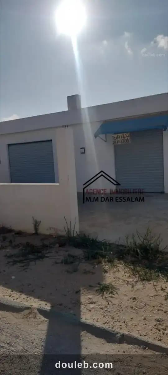 Maison indépendante avec deux grages à Nabeul