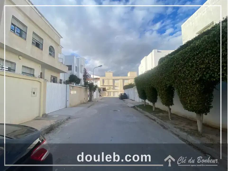 Un beau duplex à ras jdir la soukra à Ariana