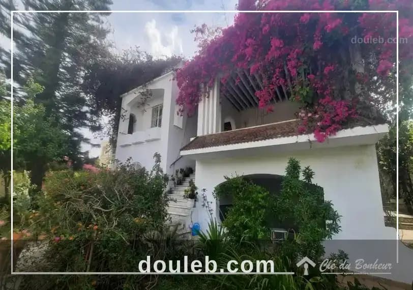 Une superbe villa à menzah 9 b à Ariana