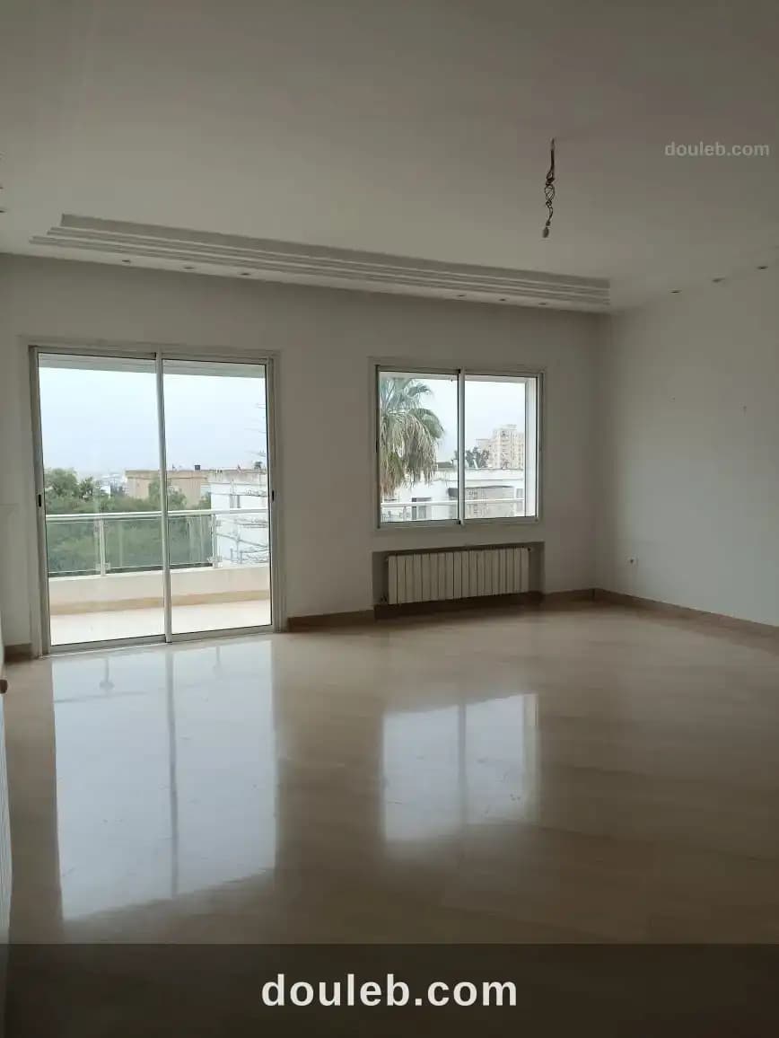 Etage de villa avec vue panoramique à Ariana