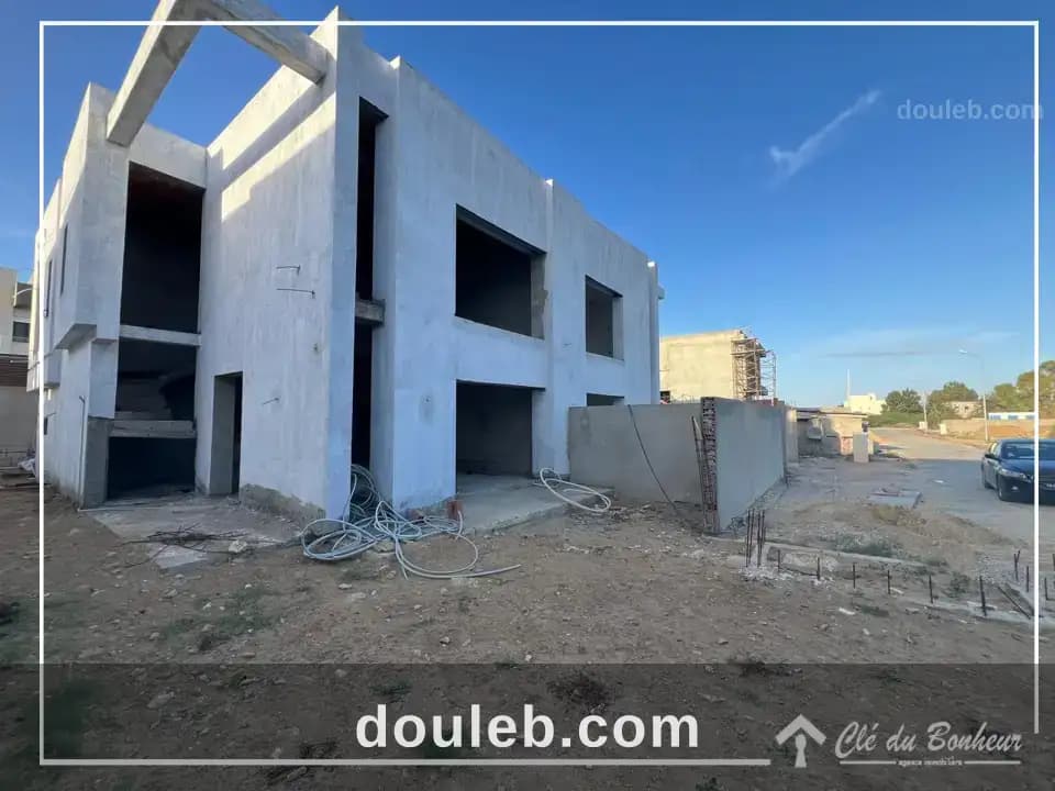 Deux duplex à rue du parc la soukra à Ariana