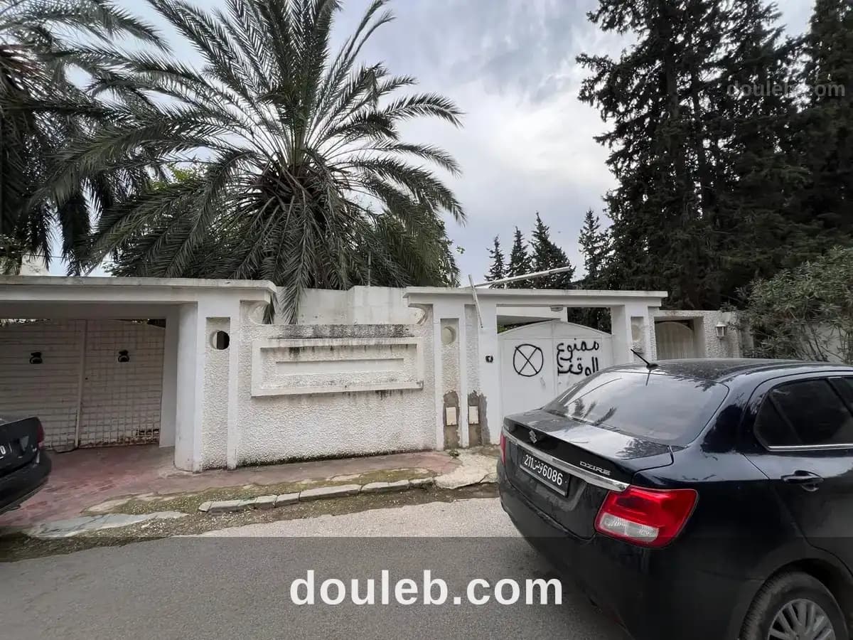 Une villa à ariana à Ariana
