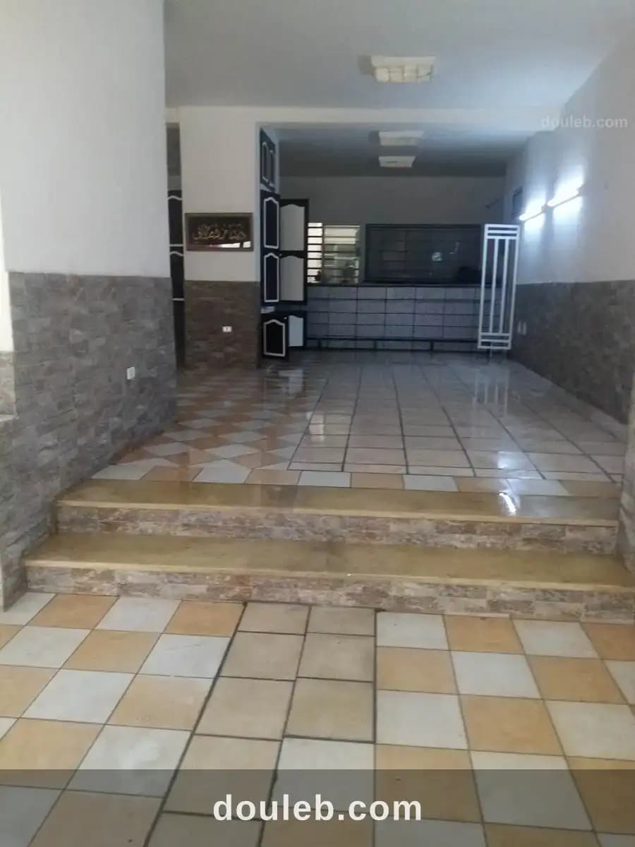 Local à usage dépôt ou autre au kram 220m2 à Tunis