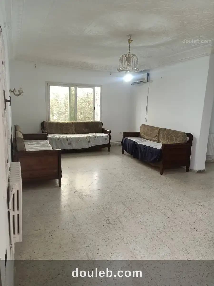 Jolie etage de villa a manazah 5 à Ariana