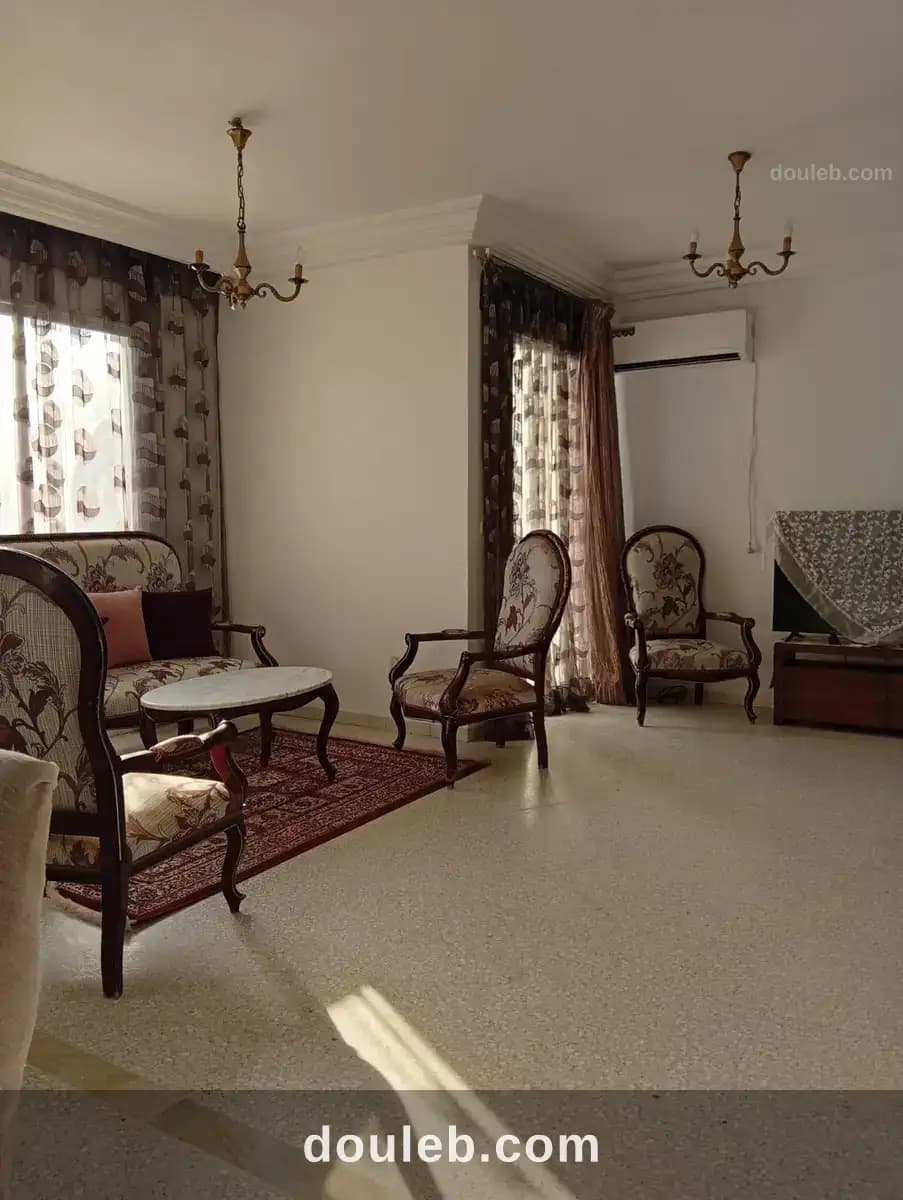 Un étage de villa meublé à ennasr 2 lycée à Ariana