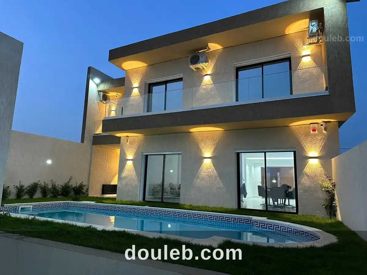 Villa du luxe a double façade a chatt mariem à Sousse