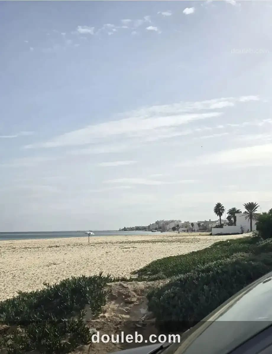 Un beau terrain à kantaoui à côté jazz café à Sousse