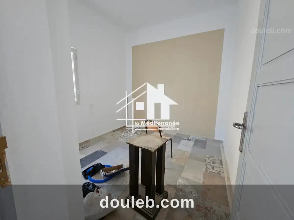 Appartement s1 au centre ville - Miniature 3