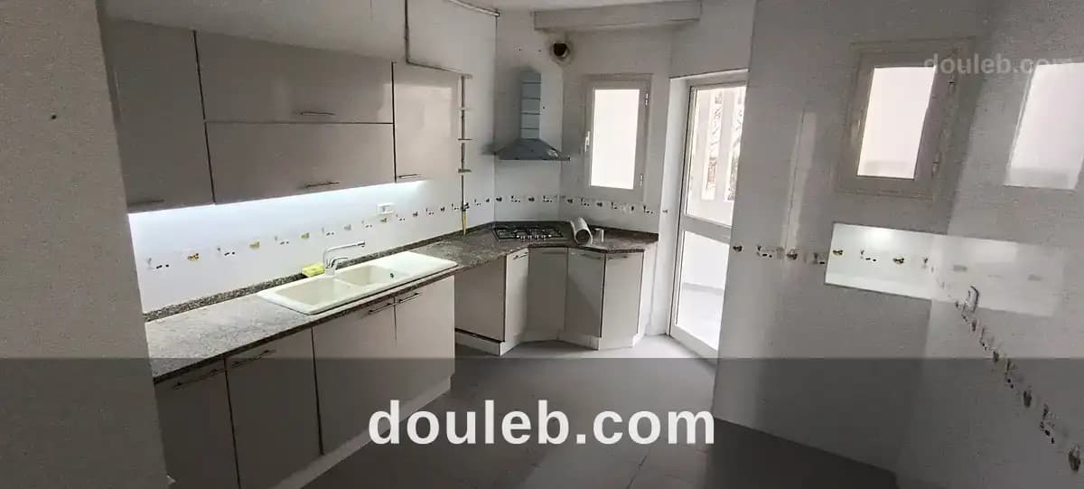 Vaste appart s3 au premier etage - Miniature 4