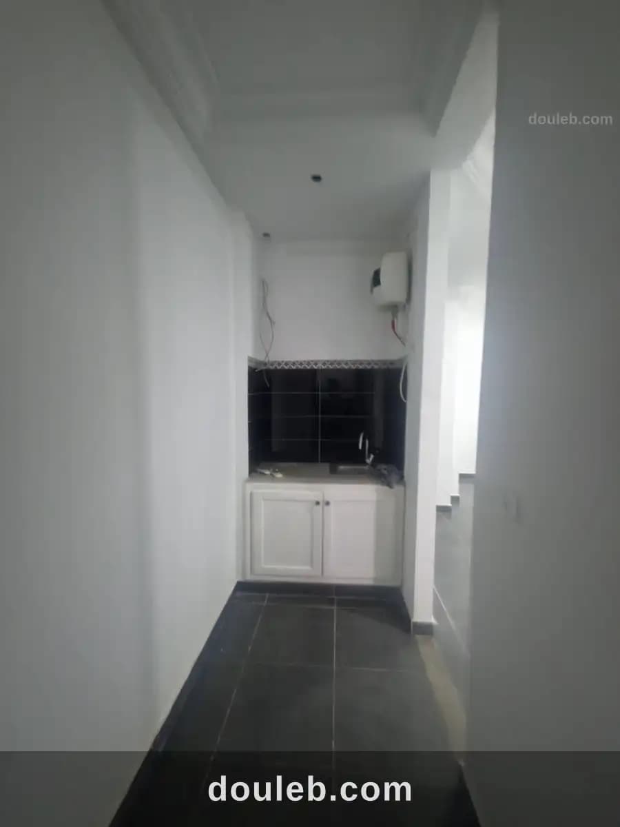 Bureau h3 situé à ennasr 2 à Ariana