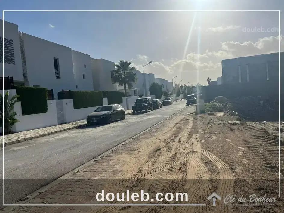 Terrain viabilisé dans un lotissement à chotrana 2 à Ariana