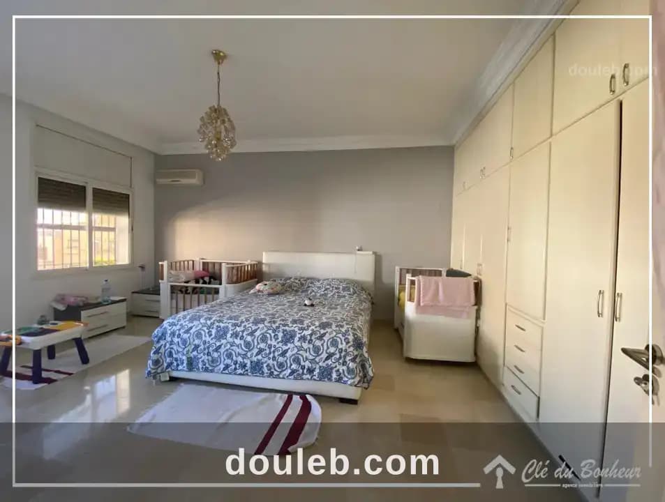 Villa jumelée en bon état à la soukra - Miniature 5