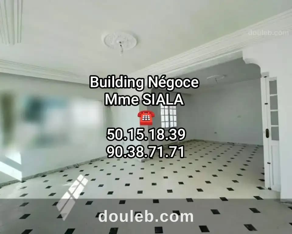 Ennasr 2 étage de villa 220 m2 côté lycée à Ariana
