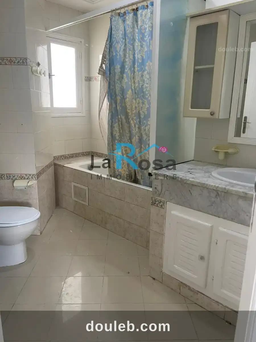 Un spacieux appartement s3 sans vis à vis à ennasr - Miniature 4