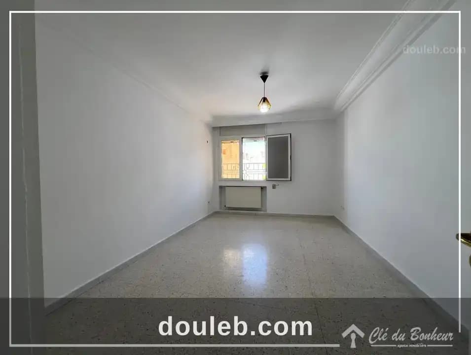 Appartement avec terrasse à ain zaghouen nord - Miniature 5