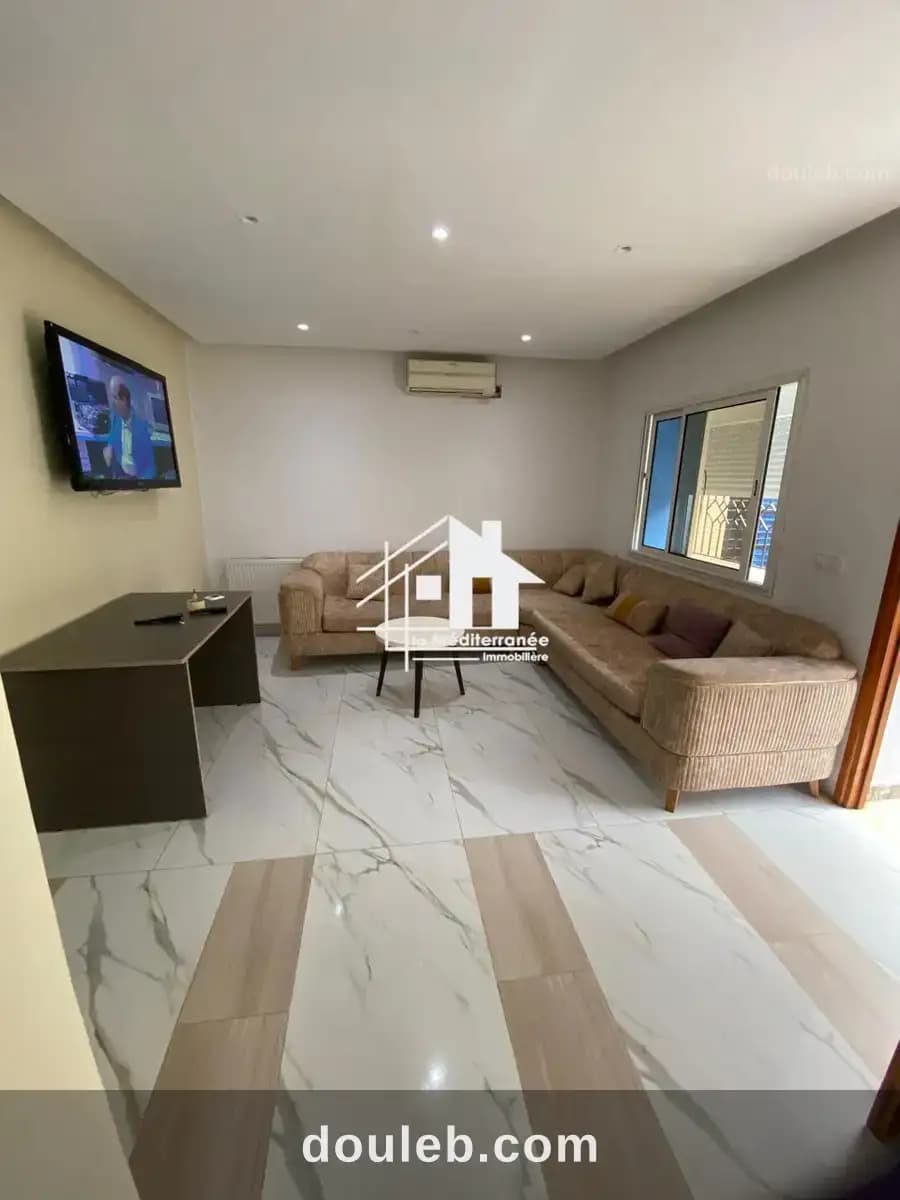 Un appartement s3 rdc meublé avec jardin au bardo à Tunis