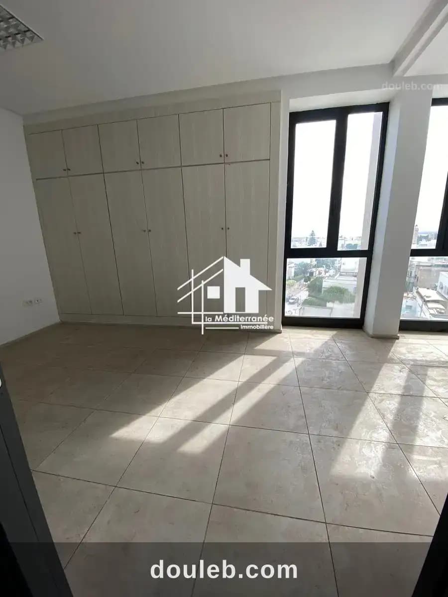 Bureau h1 au bardo avenue hbib borguiba à Tunis