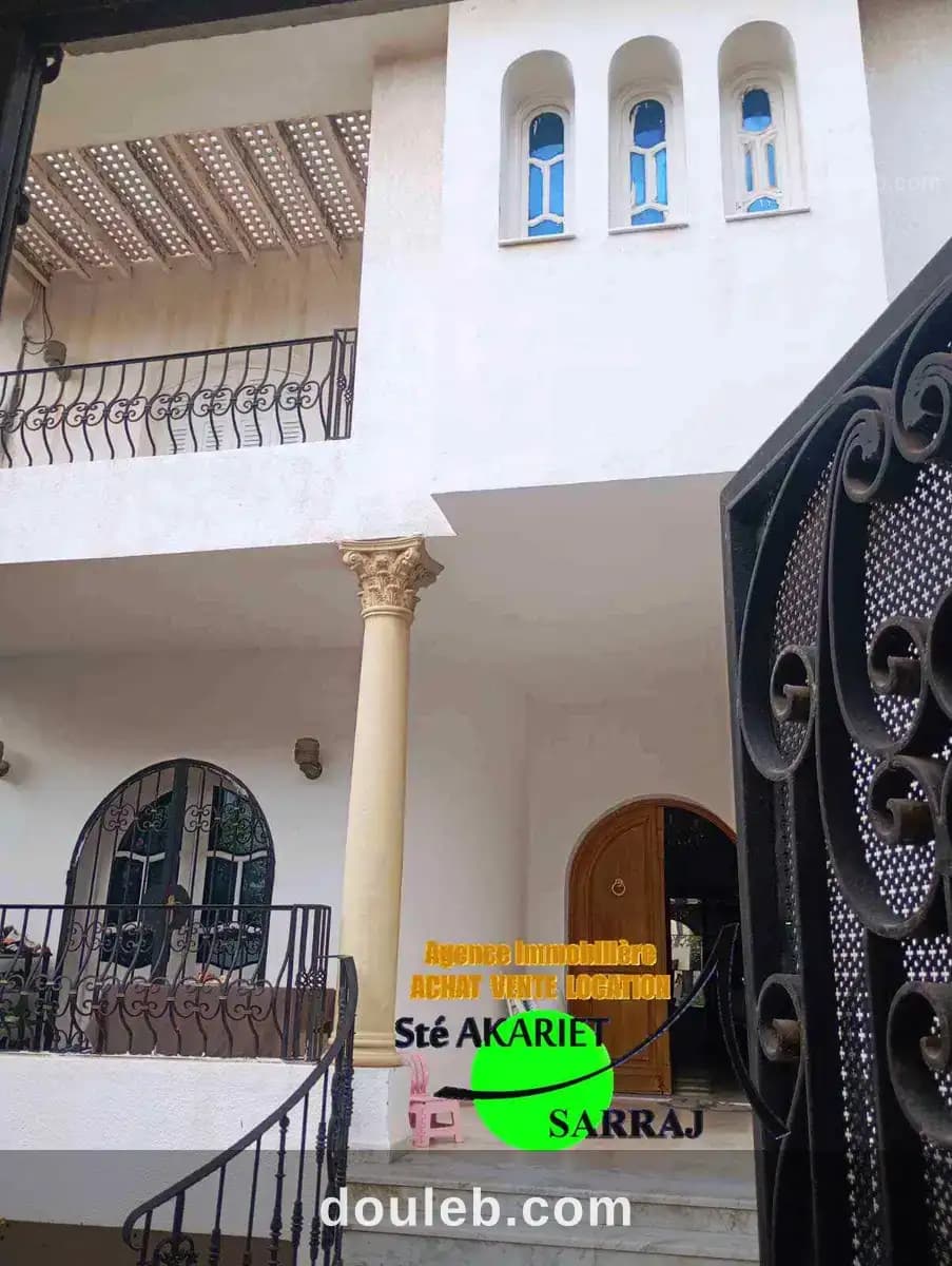 Spacieux villa style américain à sahloul 2 à Sousse