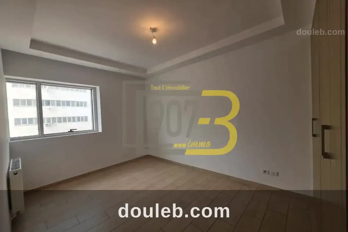 Un très bel appartement s2 à ennasr à Ariana