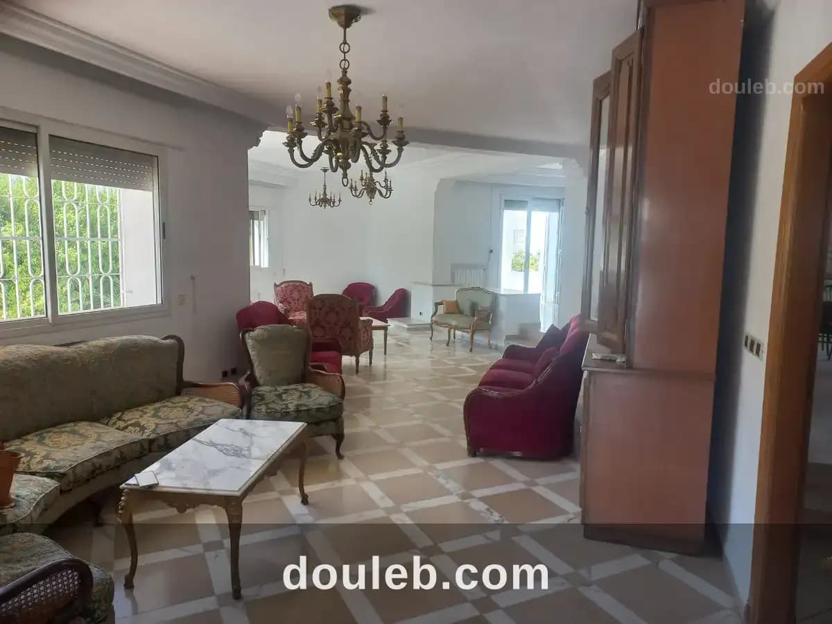 Villa 3 niveaux bureaux ou habitation el menzah 9a à Tunis