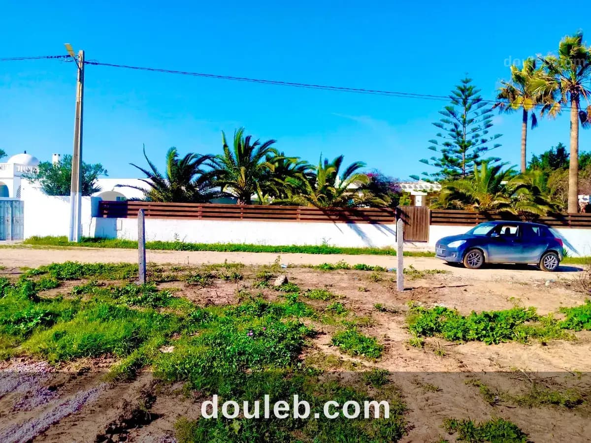 Disponible des terrains à kerkouane à Nabeul