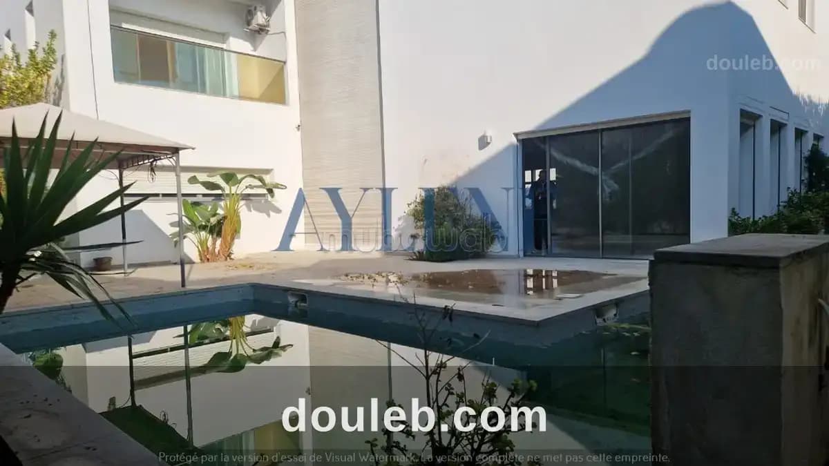 Une magnifique villa s5 avec piscine au lac 2 à Tunis