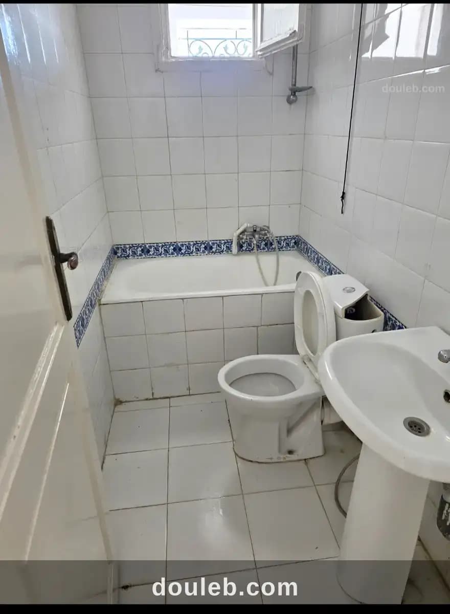 S1 manar1 près école privée hannibal à Tunis