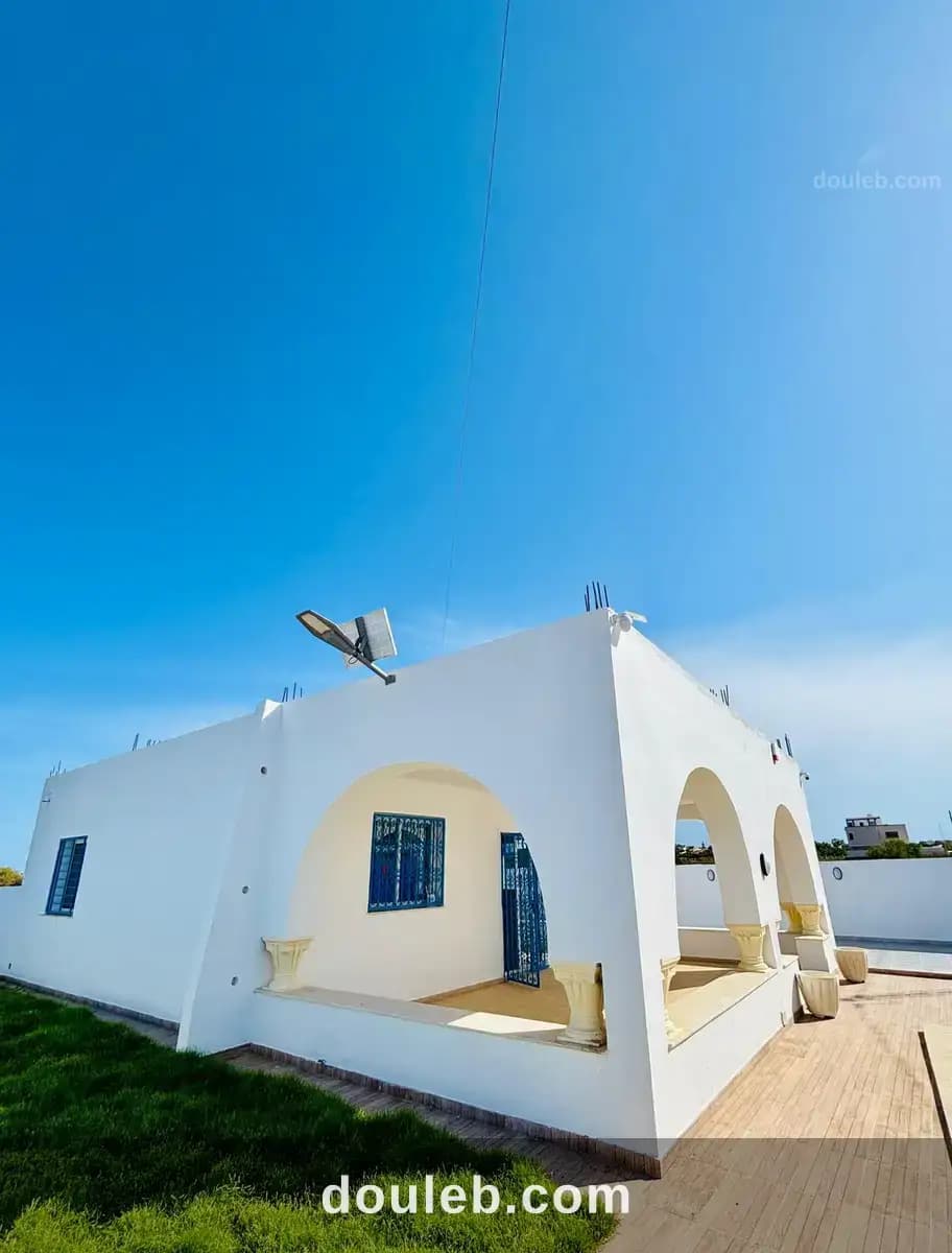Luxueuse villa avec piscine a plage kerkouane à Nabeul