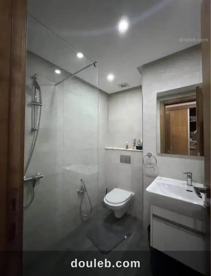 Appartement vue dégagée sur la clinique la soukra - Miniature 3