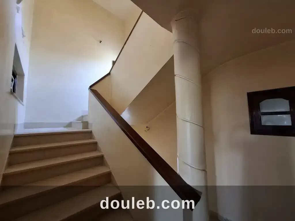 Duplex s6 x 3 niveaux mourouj 5 rare sur le marché à Ben Arous