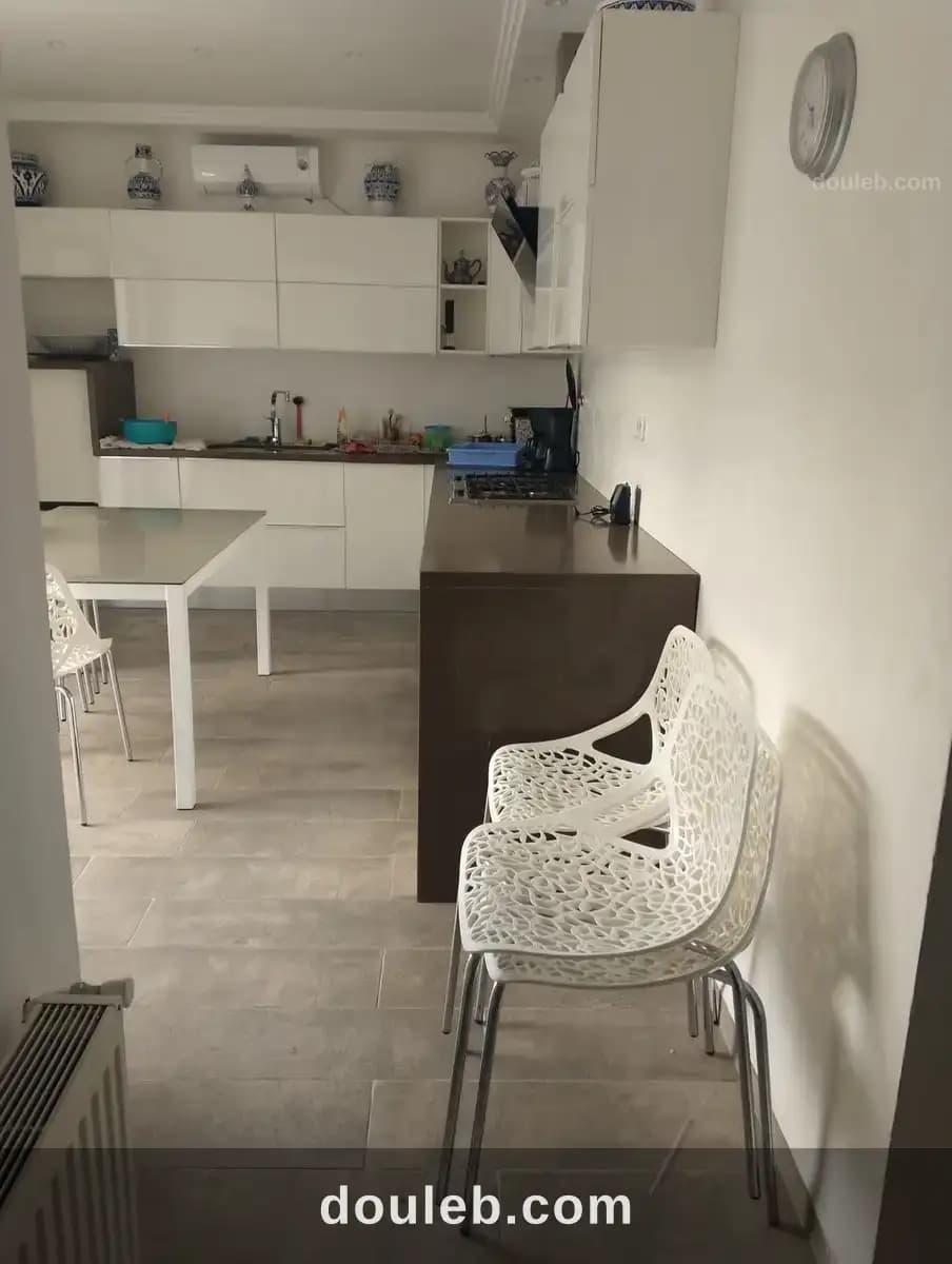 Villa et 4 appartement équipée - Miniature 3