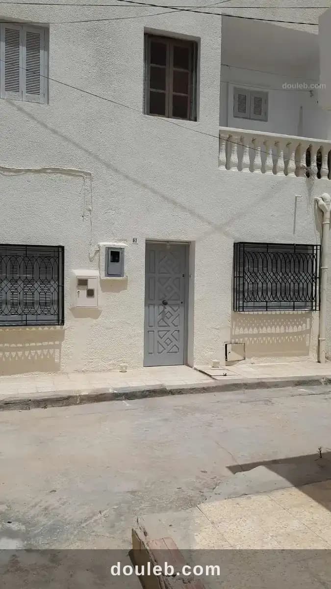 Maison a deux étages à saltnia à Sfax