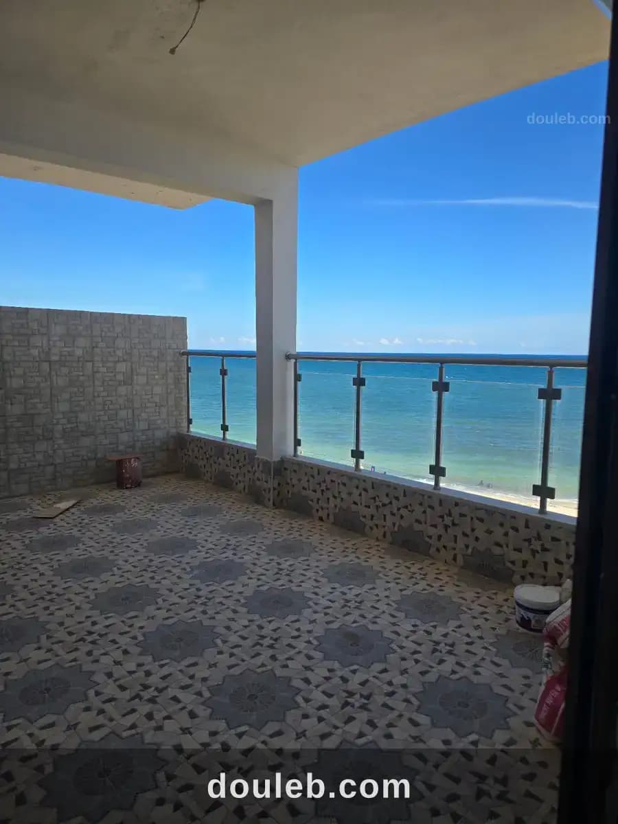 Appartement s3 pieds dans l'eau a chatt mariem à Sousse
