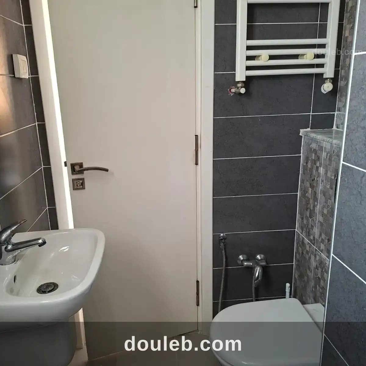 Appartement avec suite et deux chambre - Miniature 5