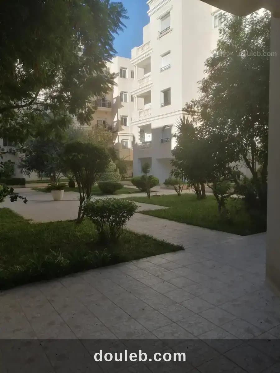 Excellent s2 côté hypermarche carrefour la marsa à Tunis