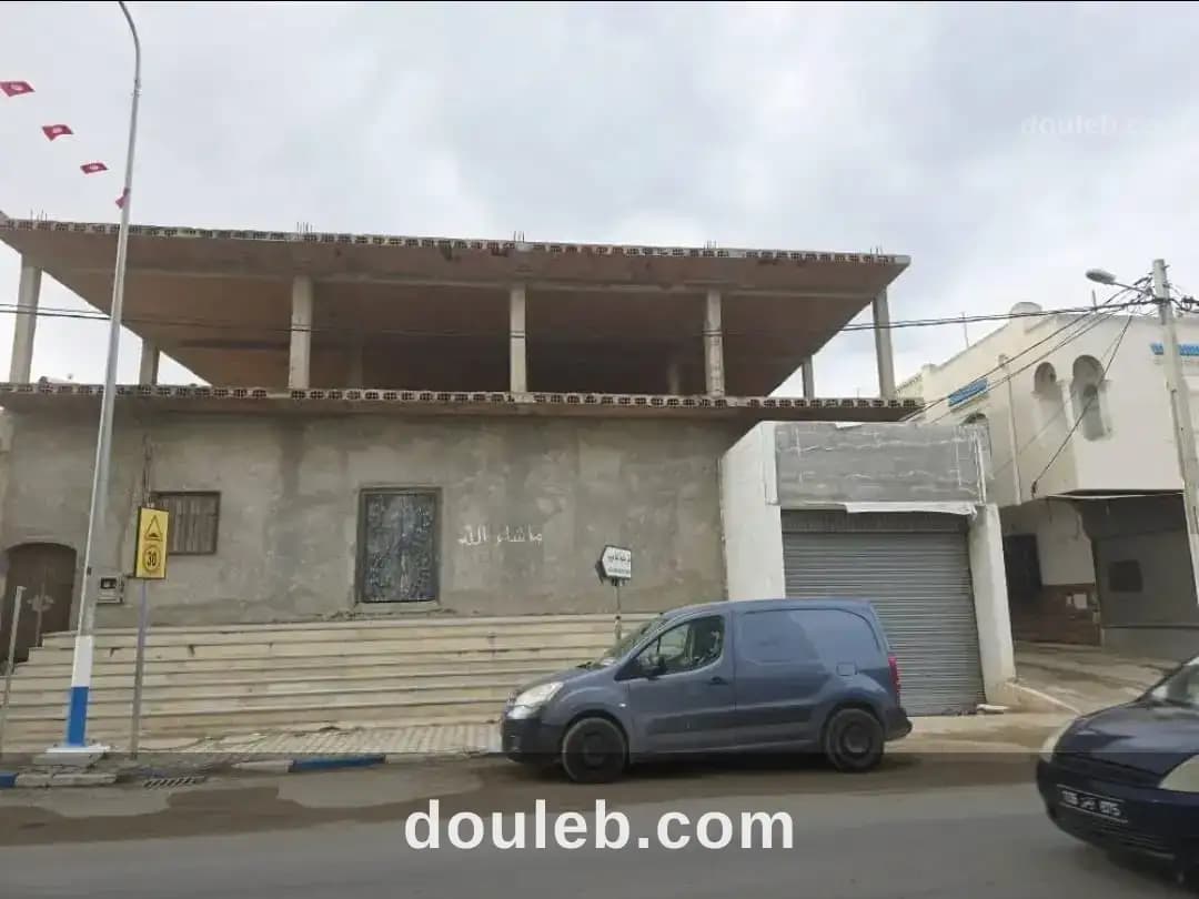 Inachevé commercial à Sousse