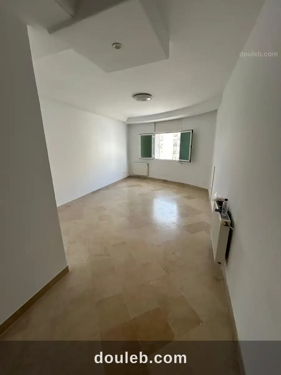 S2 très propre jardin l'aouina à Tunis