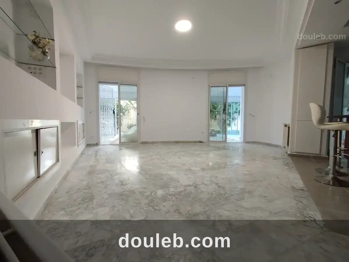 Ravissant appartement s2 avec jardin à menzah7bis à Ariana