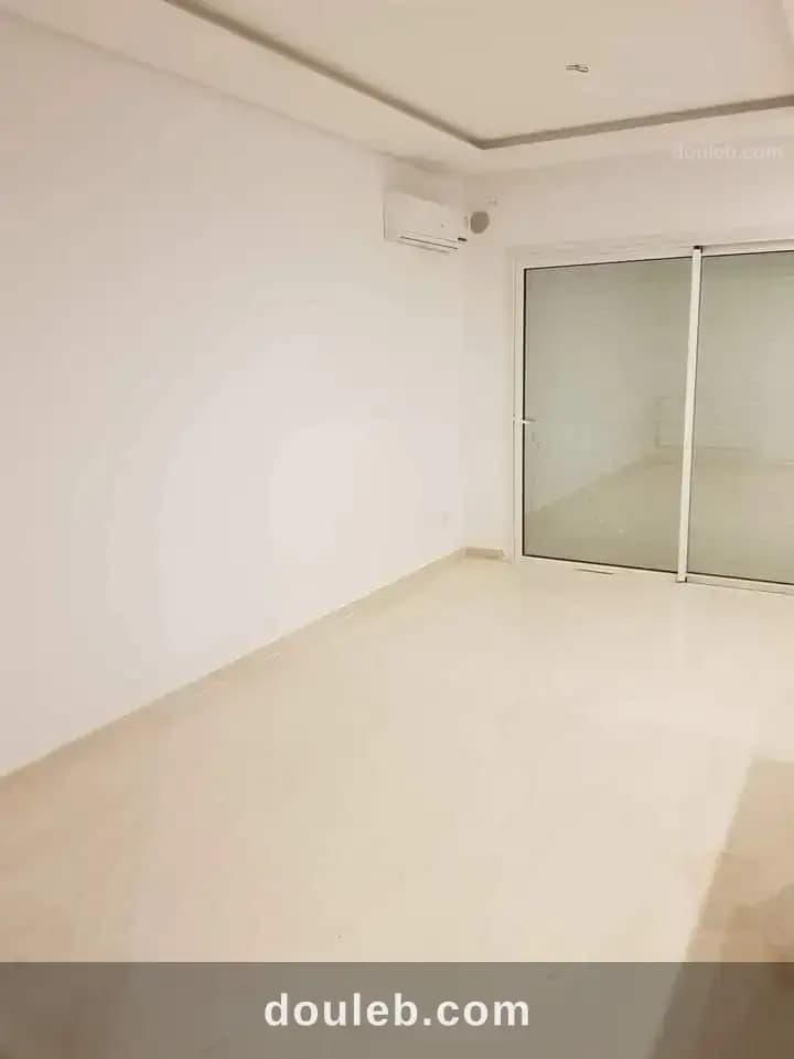 Un appart s 1 haut standing cité nasr à Ariana