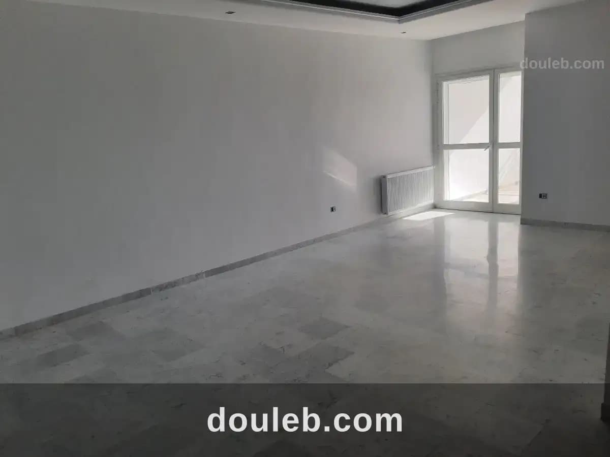 Un appart s plus 2 menzah 9 c à Tunis