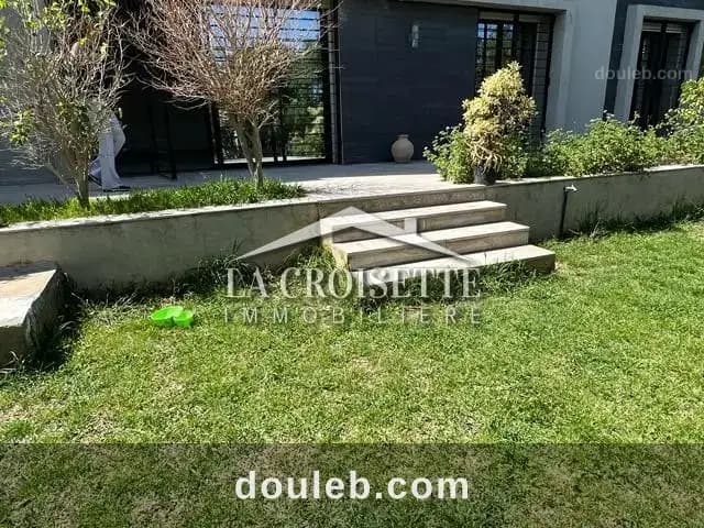 Appartement s 4 avec jardin à la marsa zal1758 à Tunis