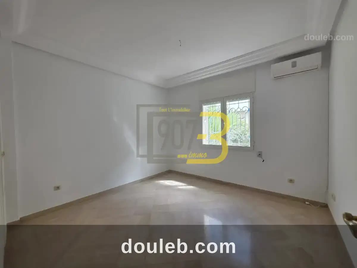 Appartement s3 à cité ennasr à Ariana
