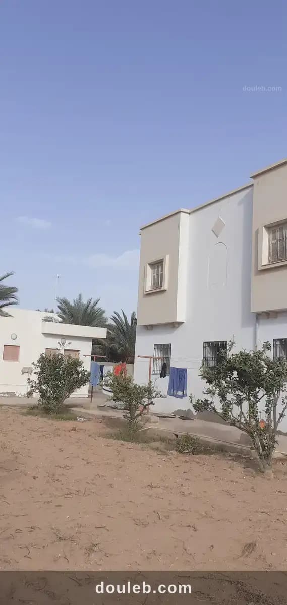 Villa rez de chaussée et 1er etage à Sfax