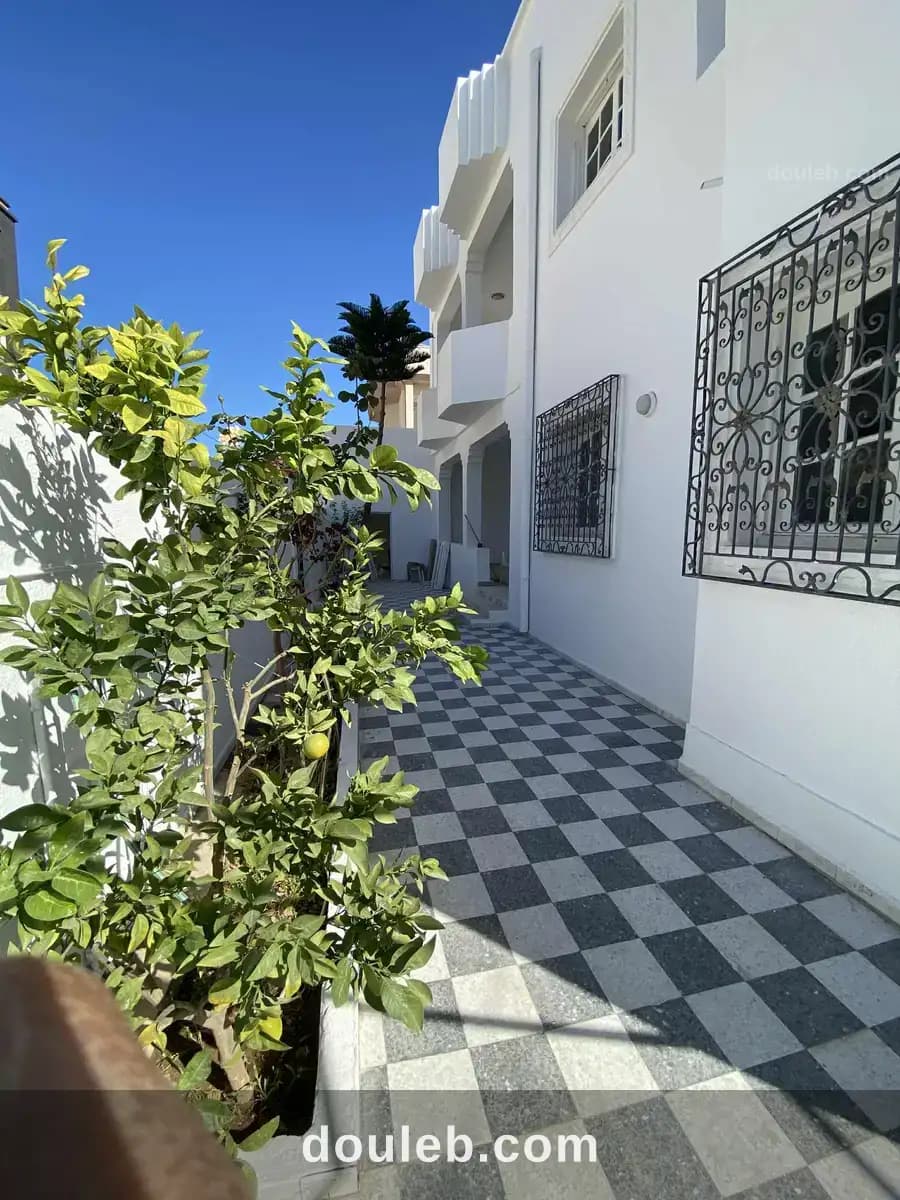 Villa 2 etages ksar hellal - Miniature 3