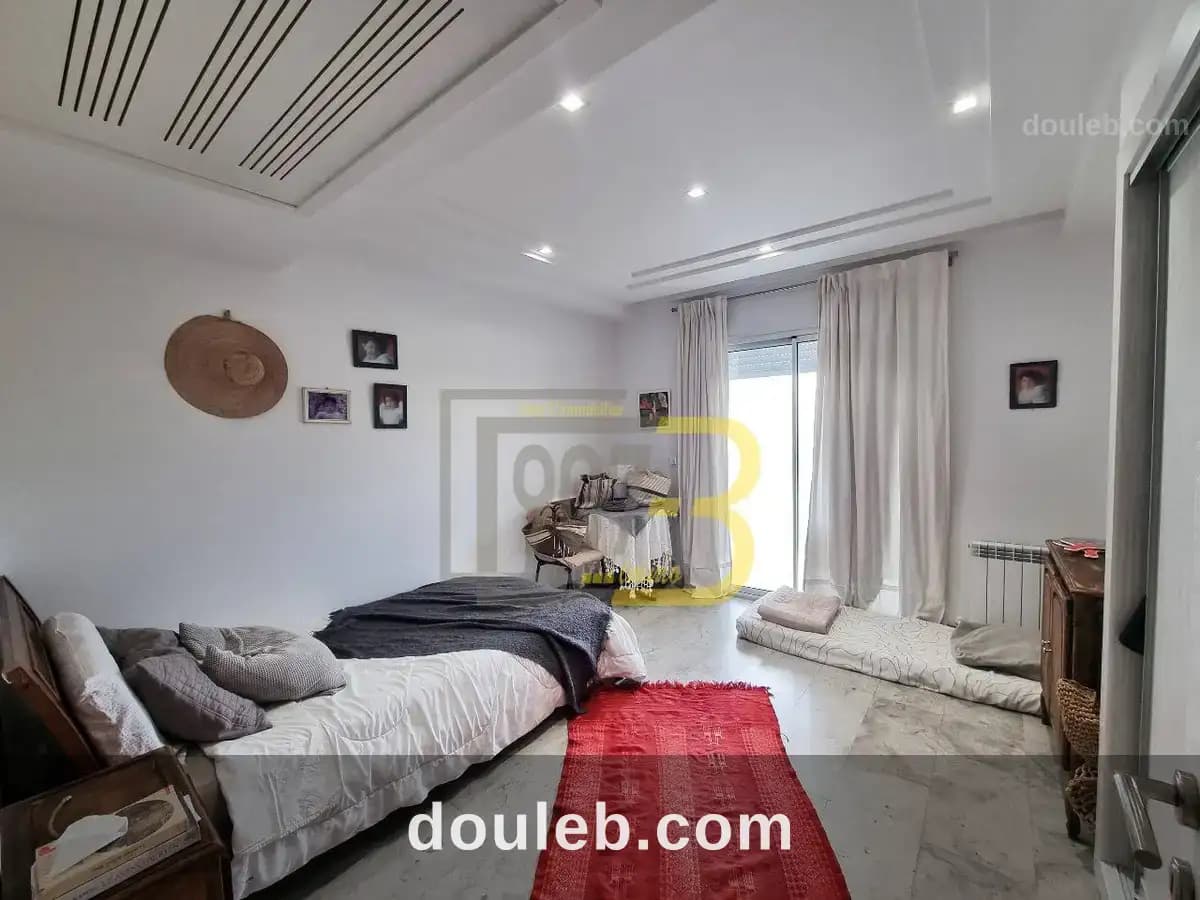 Très bel appartement s4 à ennasr 2 - Miniature 2